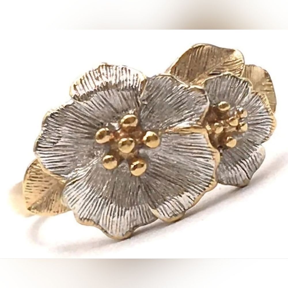Vintage Avon Dogwood Apple Blossoms Silver Tone & Gold Tone Ring (5)